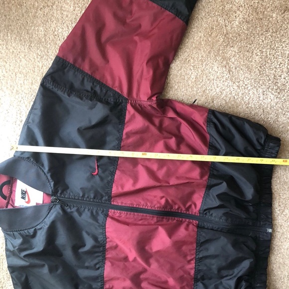 COPY - Women’s VINTAGE Nike Black/Maroon Windbreaker Jacket sz M (8-10) - Picture 7 of 16